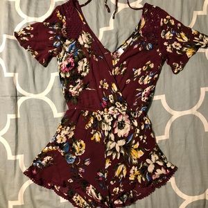 Small Women’s Xhilaration Romper